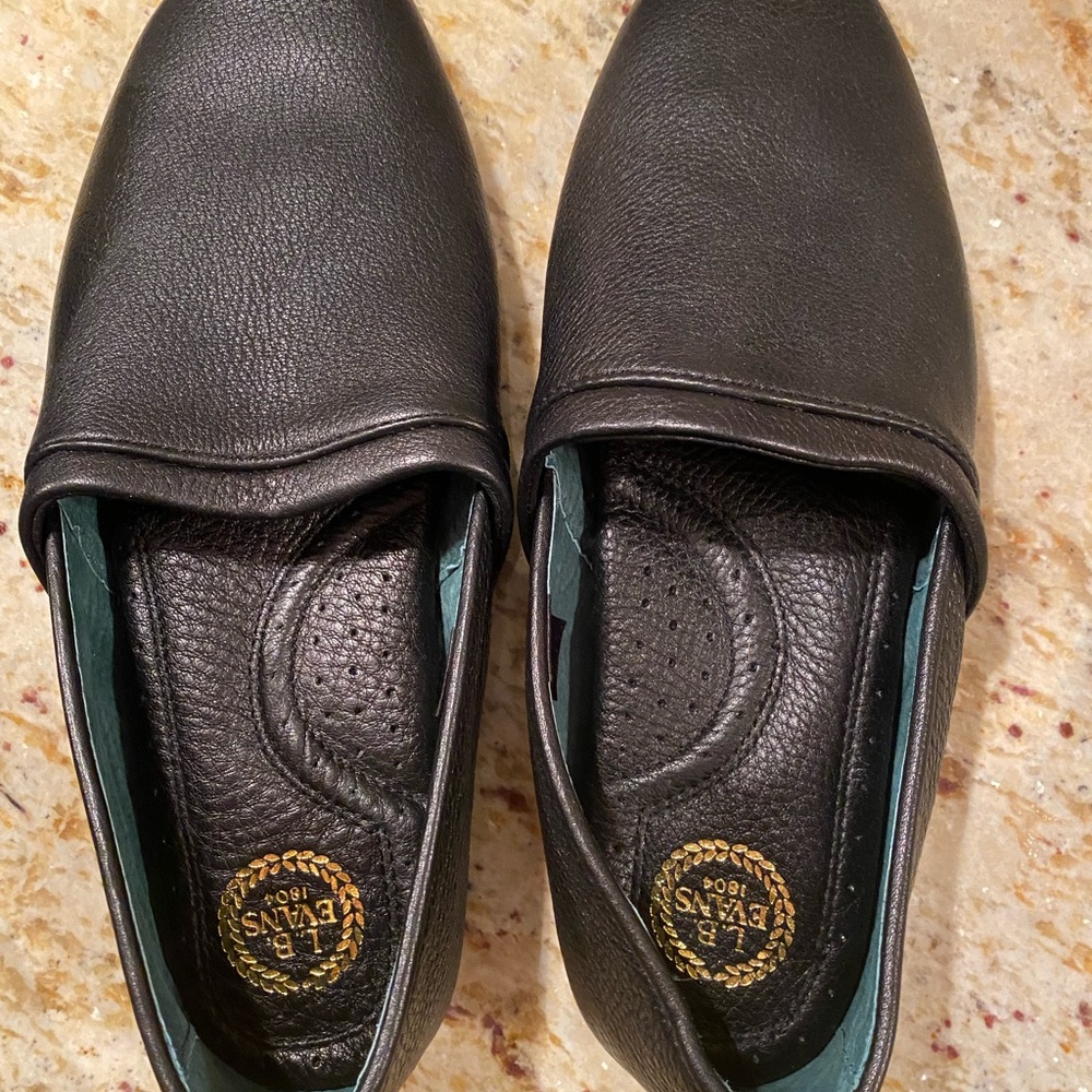 L B Evans leather slippers men’s 10.5M New